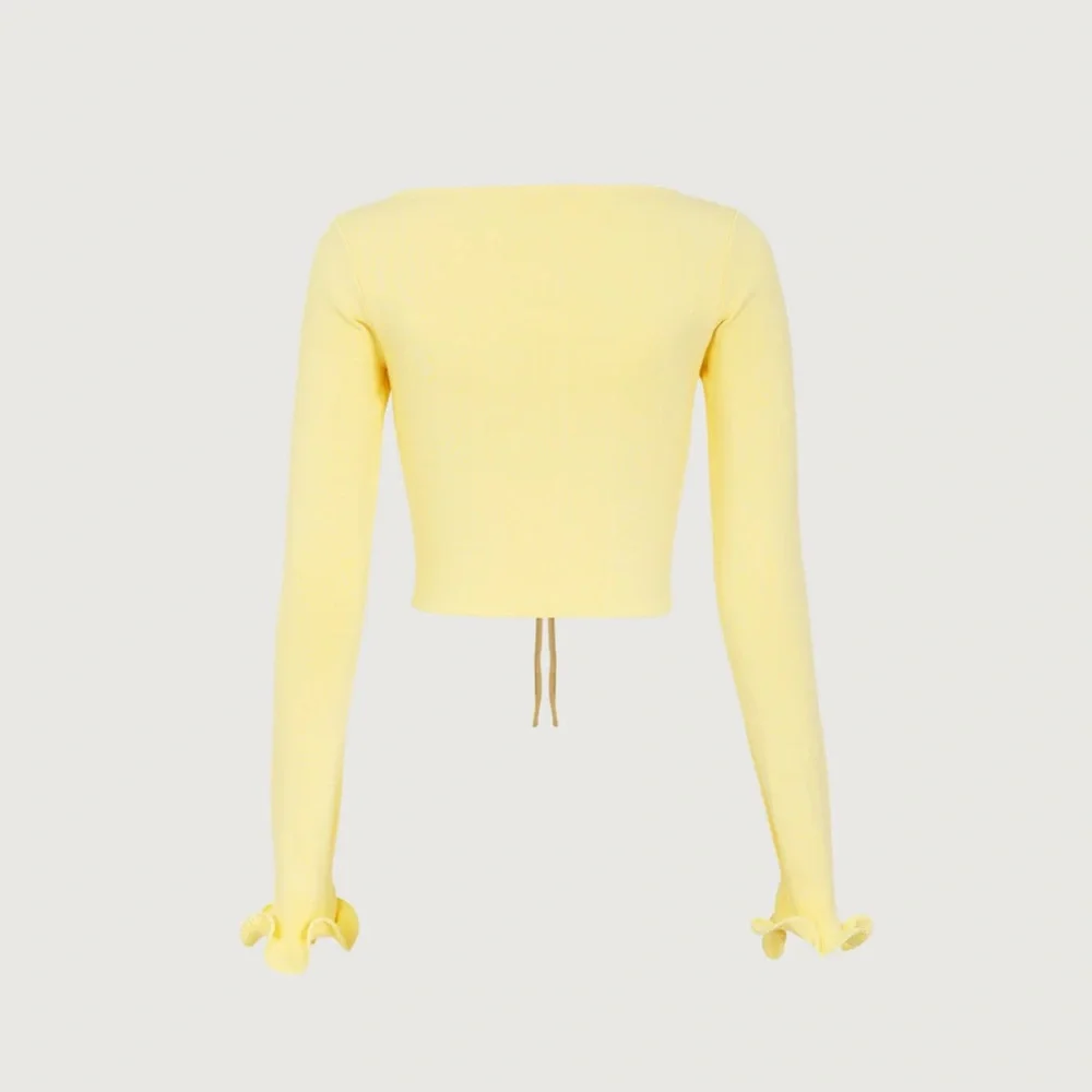 SOLD ‼️RUFFLE HEM TOP - Picture 2 of 3